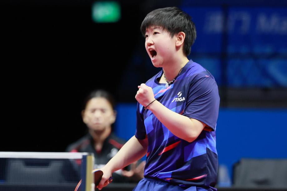 [图]孙颖莎4-1战胜王晓彤 晋级十五运会女单八强